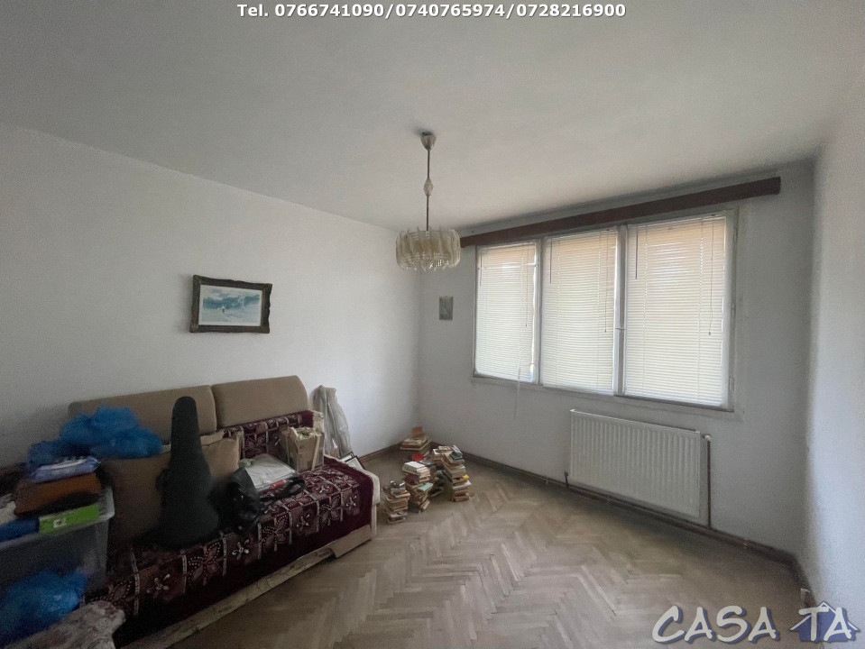 Apartament 3 Camere, Etaj 1, Strada Grivitei