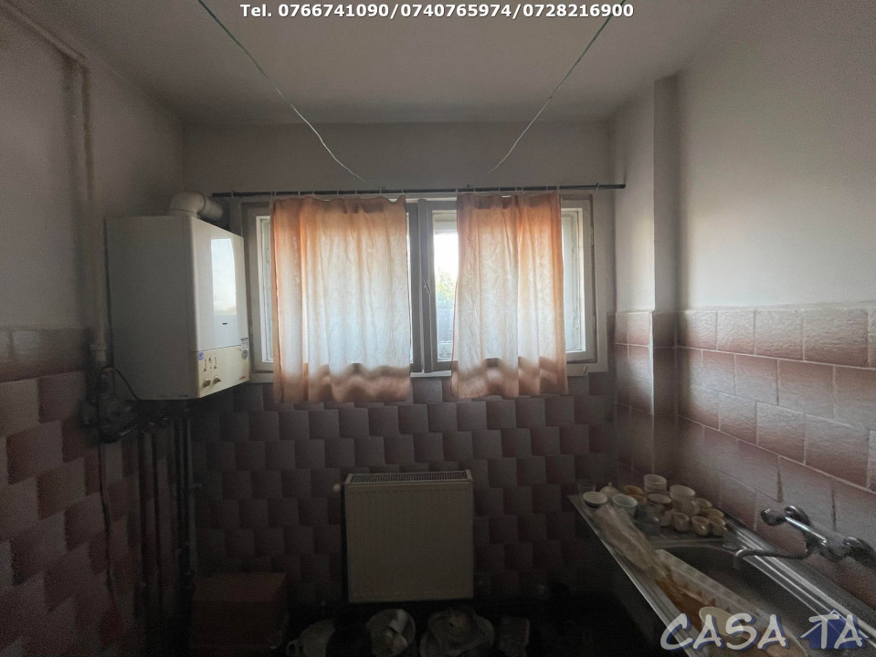 Apartament 3 Camere, Etaj 1, Strada Grivitei