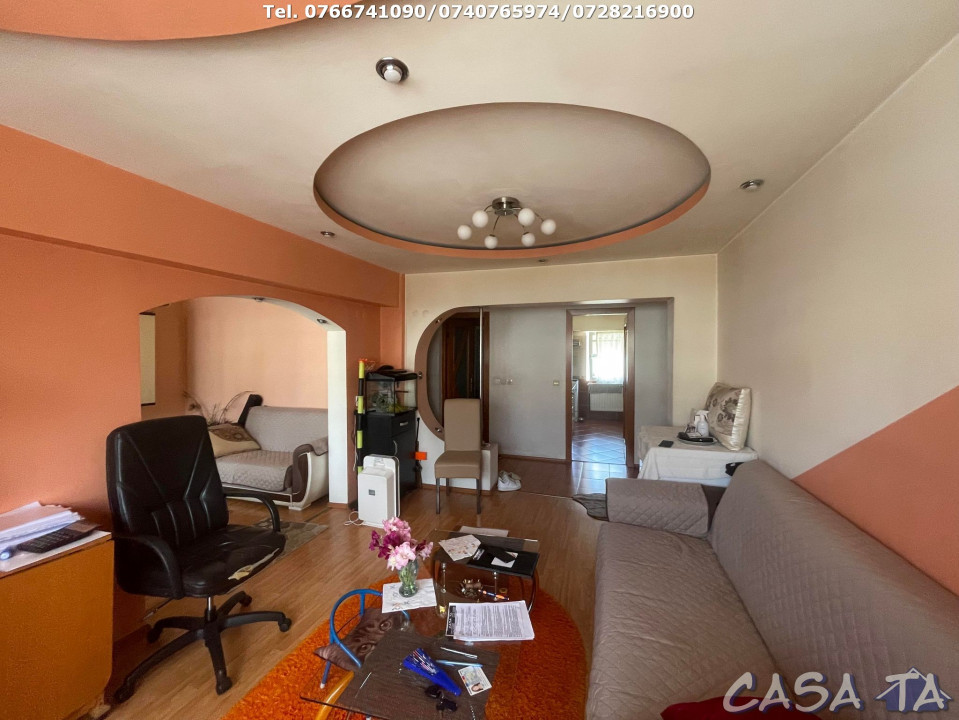 Apartament 4 Camere, Etaj 2, Strada 9 Mai - Zona Mall