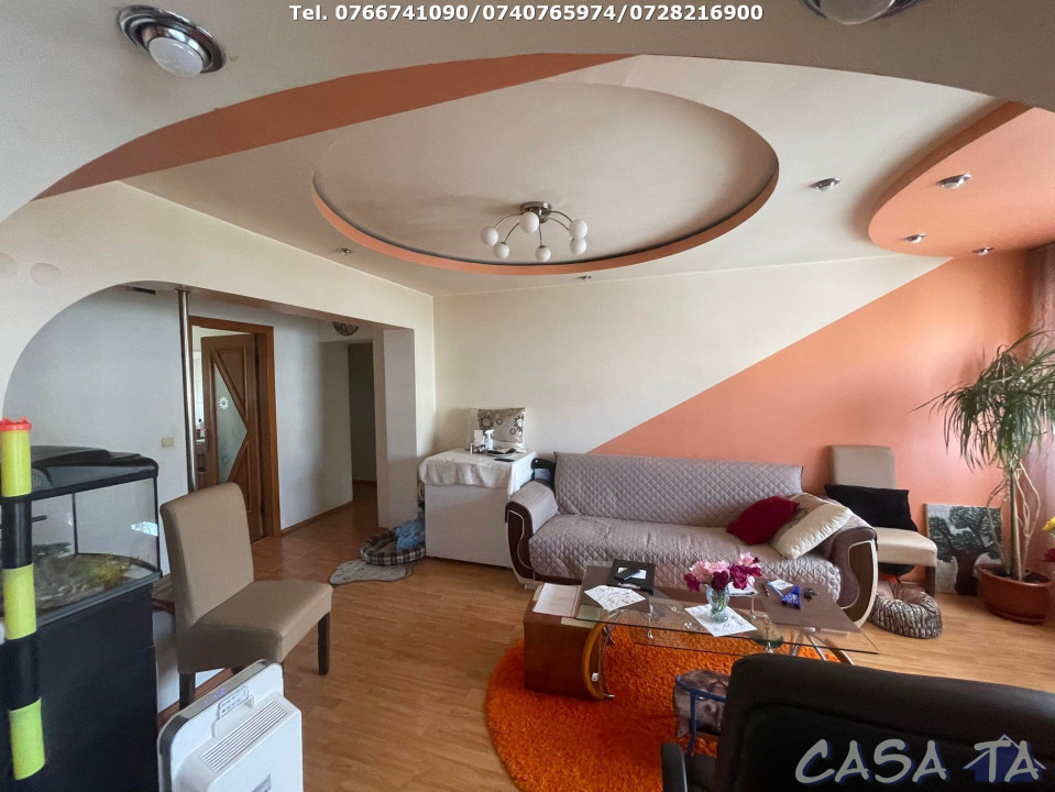 Apartament 4 Camere, Etaj 2, Strada 9 Mai - Zona Mall
