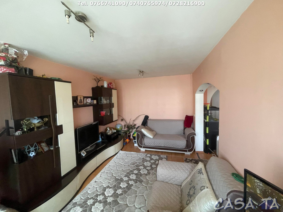 Apartament 4 Camere, Etaj 2, Strada 9 Mai - Zona Mall