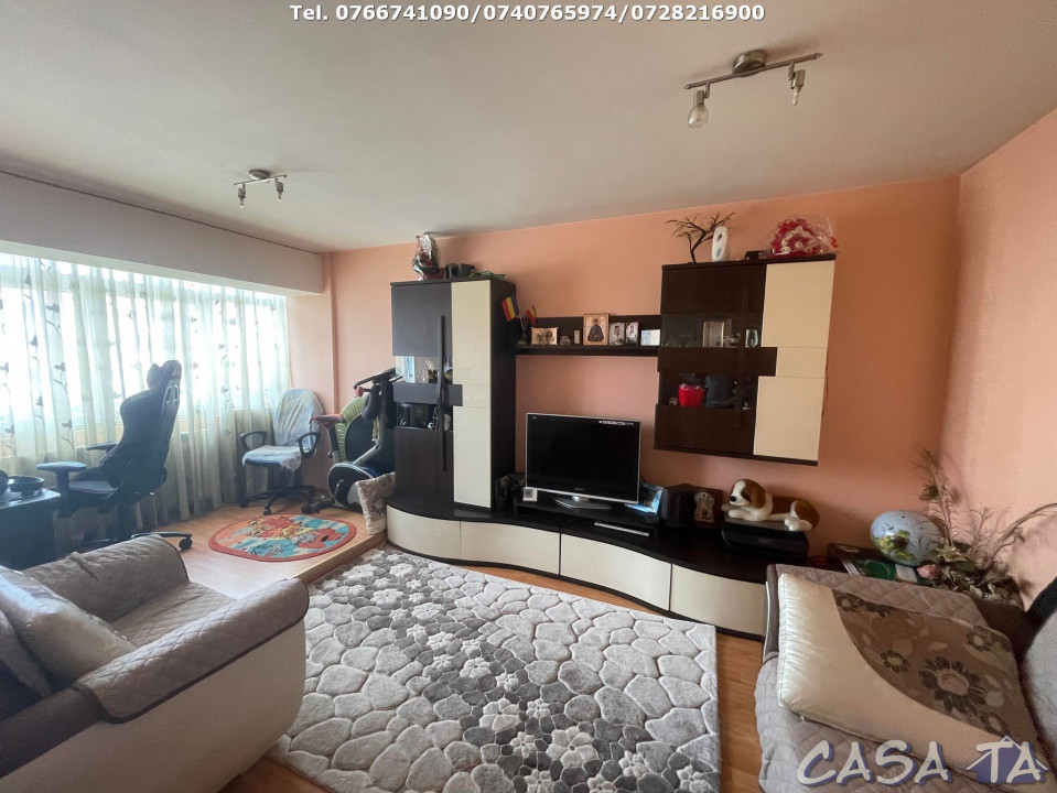 Apartament 4 Camere, Etaj 2, Strada 9 Mai - Zona Mall
