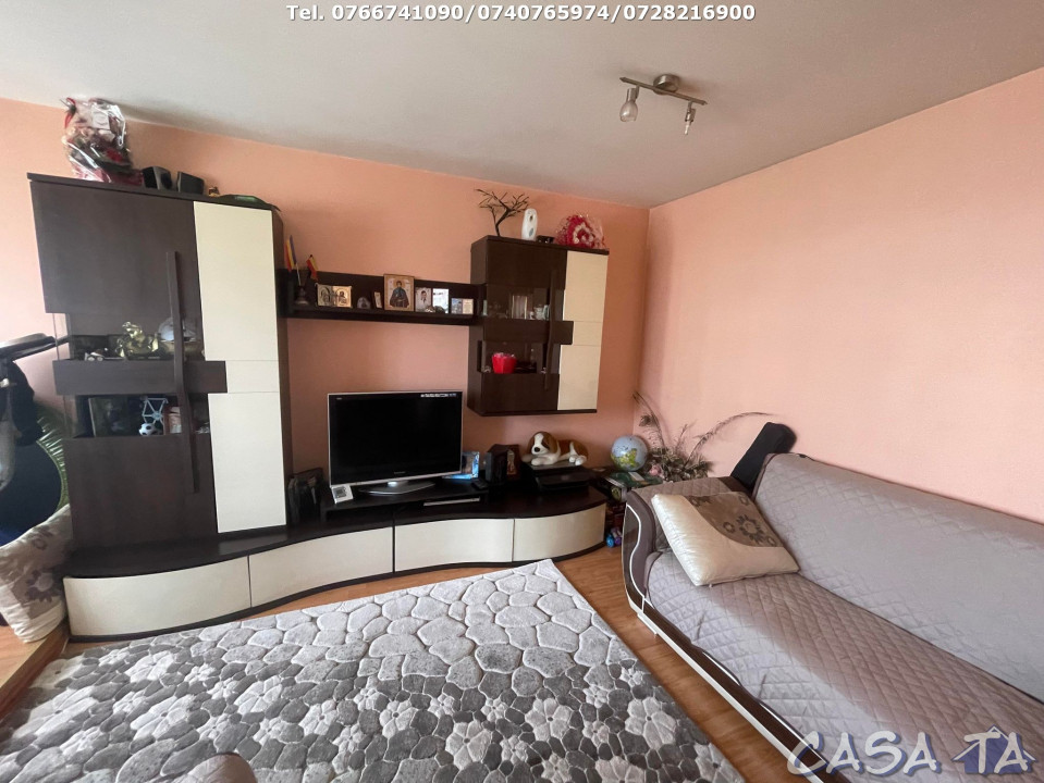 Apartament 4 Camere, Etaj 2, Strada 9 Mai - Zona Mall