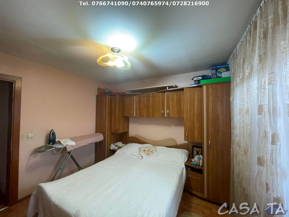 Apartament 4 Camere, Etaj 2, Strada 9 Mai - Zona Mall