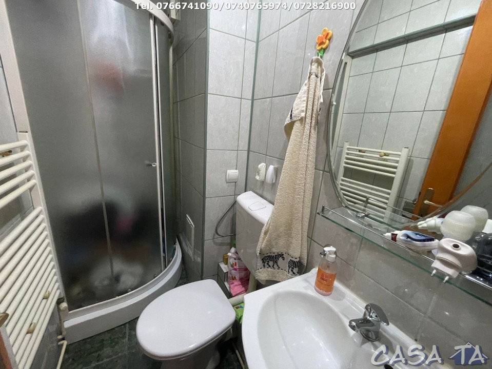 Apartament 4 Camere, Etaj 2, Strada 9 Mai - Zona Mall