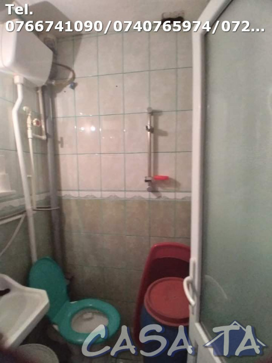 Garsoniera, Etaj 4, Strada Lotrului