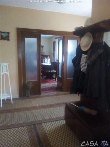 Casa 4 Camere + Teren (6500mp) si Anexe, Turcinesti