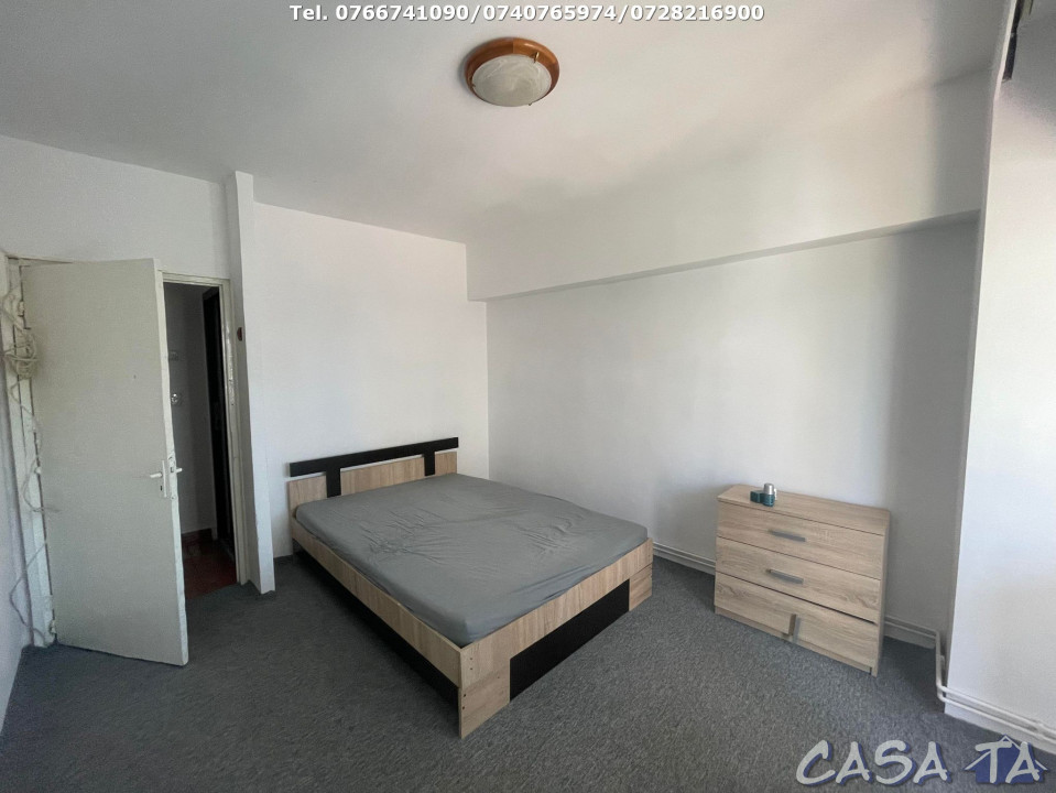 Apartament 3 Camere, Etaj 1, Strada Victoriei - Pietonal (Ultracentral)