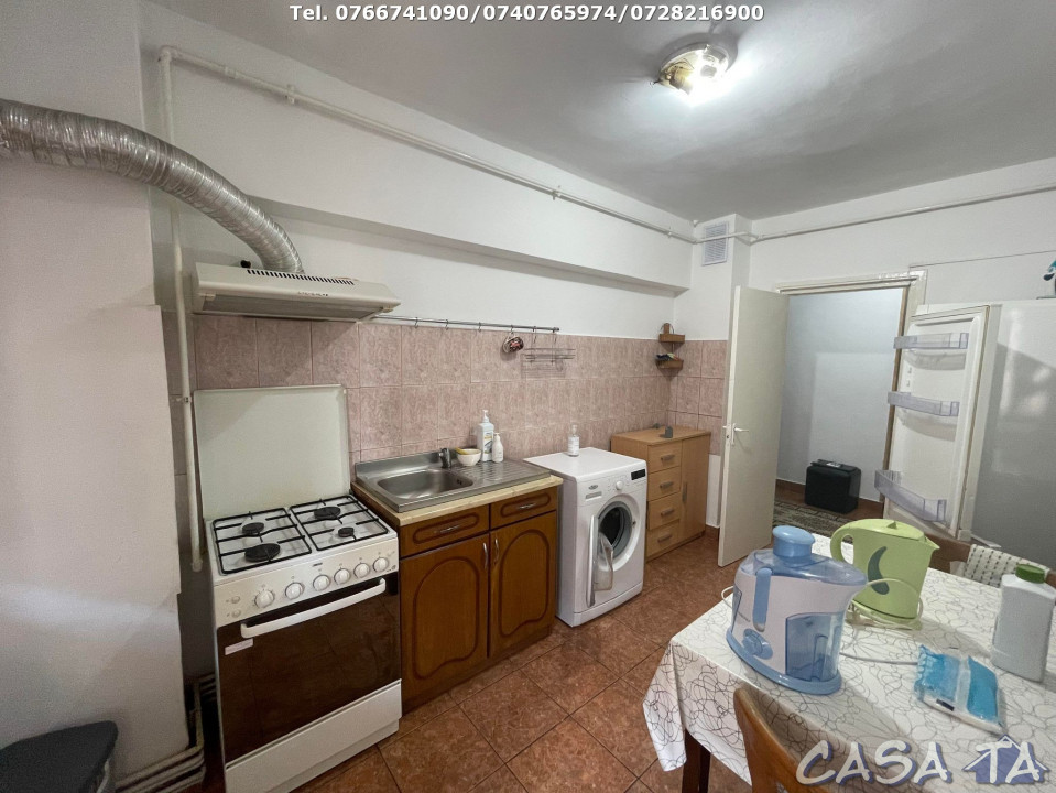 Apartament 3 Camere, Etaj 1, Strada Victoriei - Pietonal (Ultracentral)