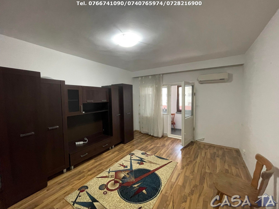 Apartament 3 Camere, Etaj 1, Strada Victoriei - Pietonal (Ultracentral)