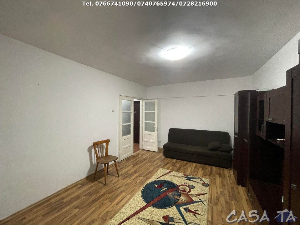 Apartament 3 Camere, Etaj 1, Strada Victoriei - Pietonal (Ultracentral)
