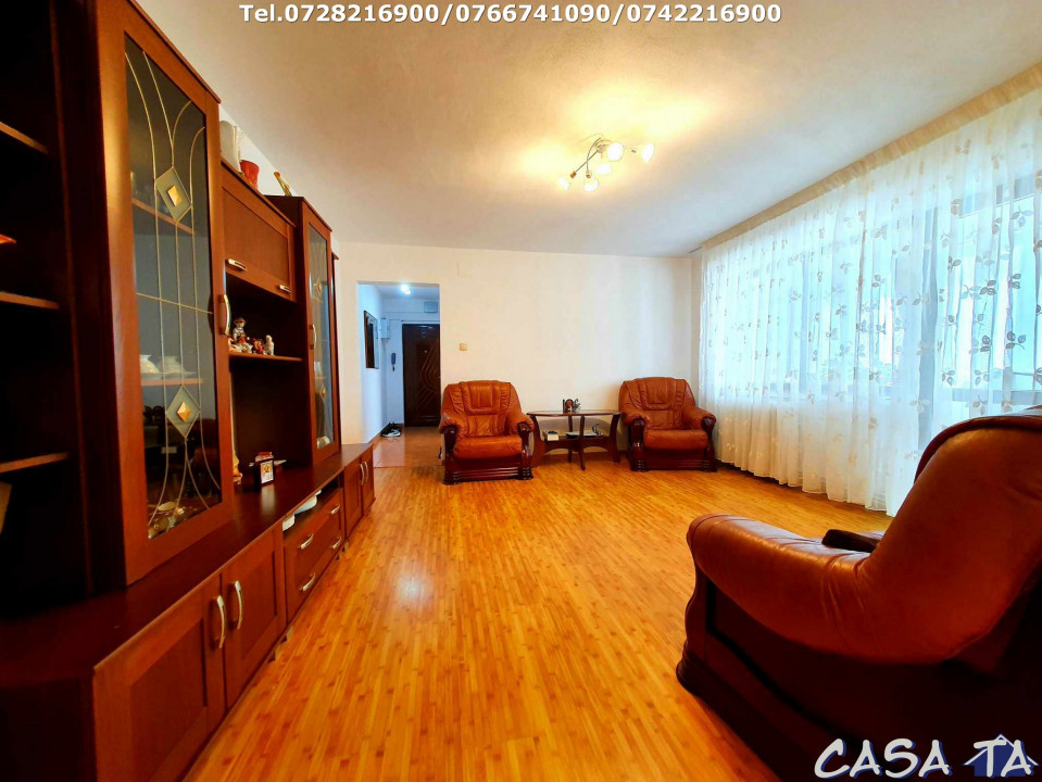 Apartament 3 camere ,situat în Târgu Jiu, Str Nicolae Titulescu