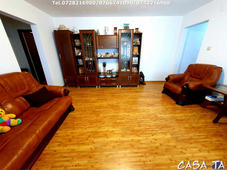 Apartament 3 camere ,situat în Târgu Jiu, Str Nicolae Titulescu