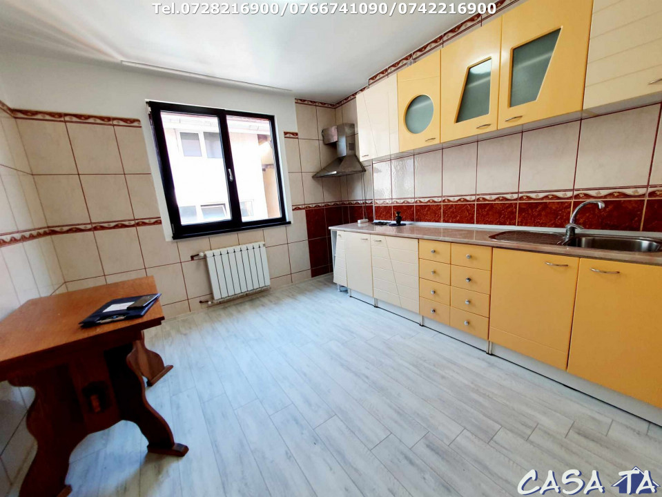 Apartament 2 camere, situat în Târgu Jiu, Str. 1 Decembrie 1918