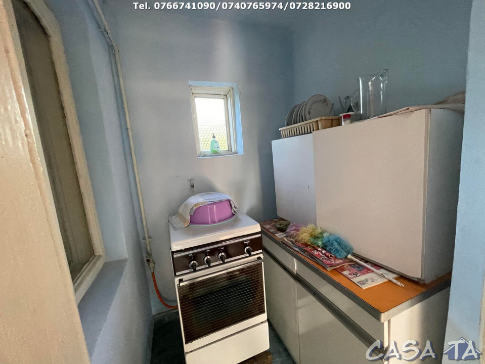 Casa + Teren aferent (1750 mp) si Anexe, Balesti - Gorj