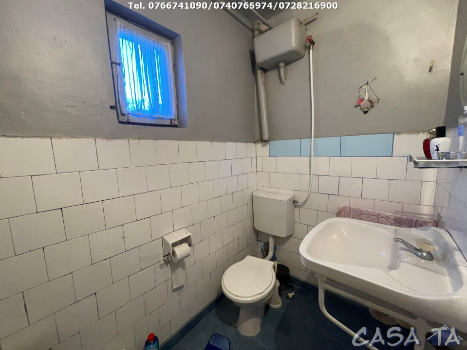 Casa + Teren aferent (1750 mp) si Anexe, Balesti - Gorj