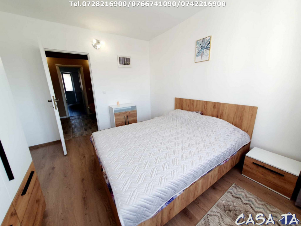 Apartament 4 camere, situat în Târgu Jiu, Str Traian (Zona Centrala)