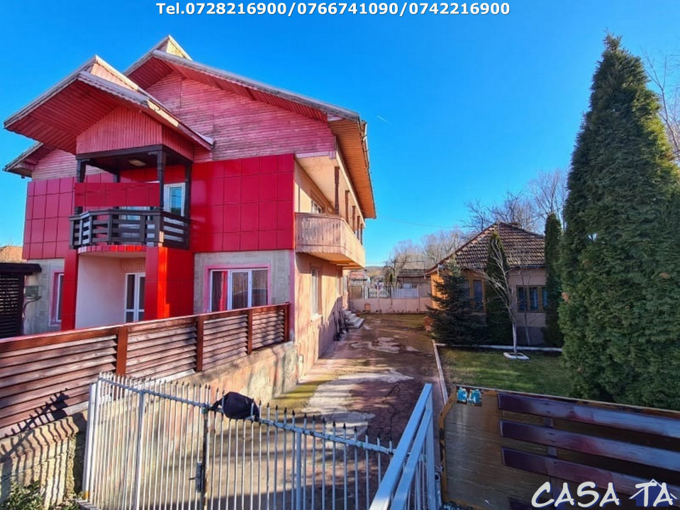  Casa D+P+1, situata în Curtisoara