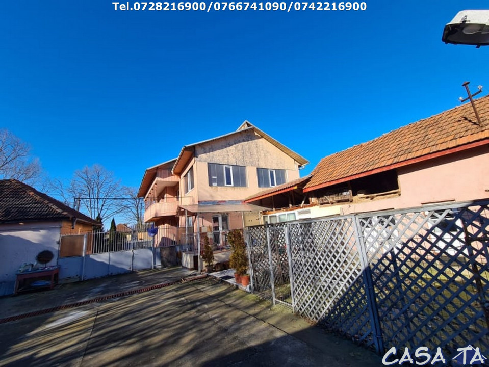  Casa D+P+1, situata în Curtisoara