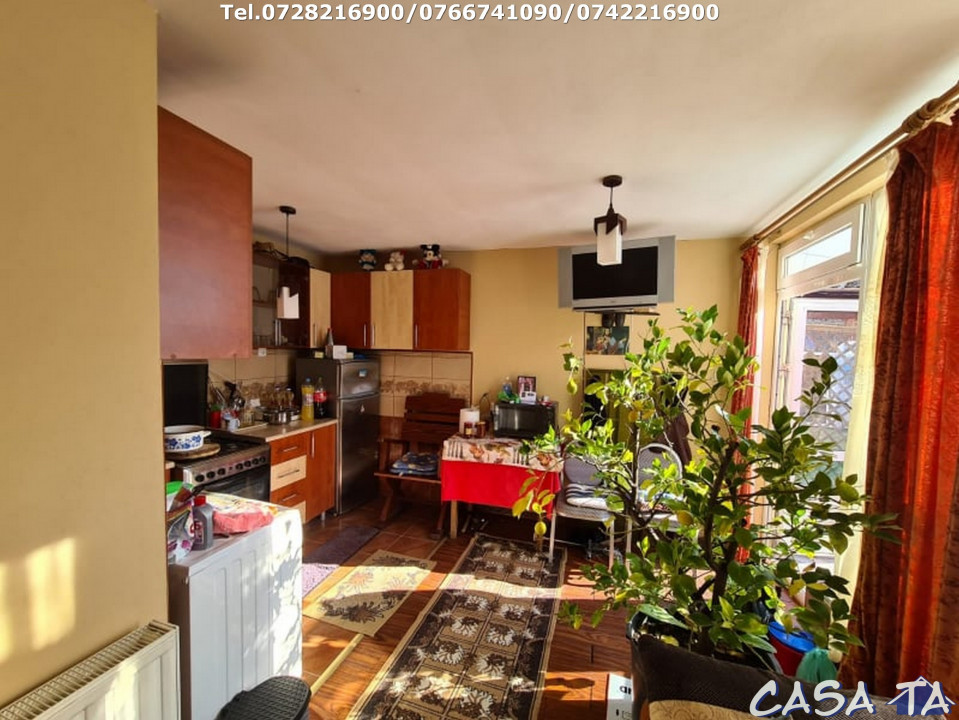  Casa D+P+1, situata în Curtisoara