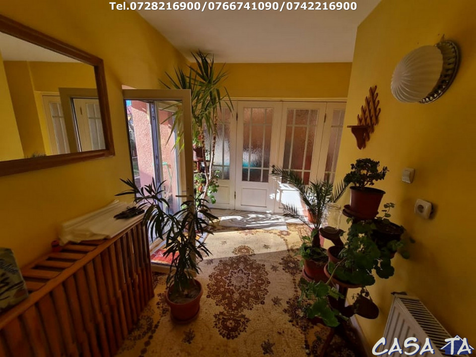  Casa D+P+1, situata în Curtisoara