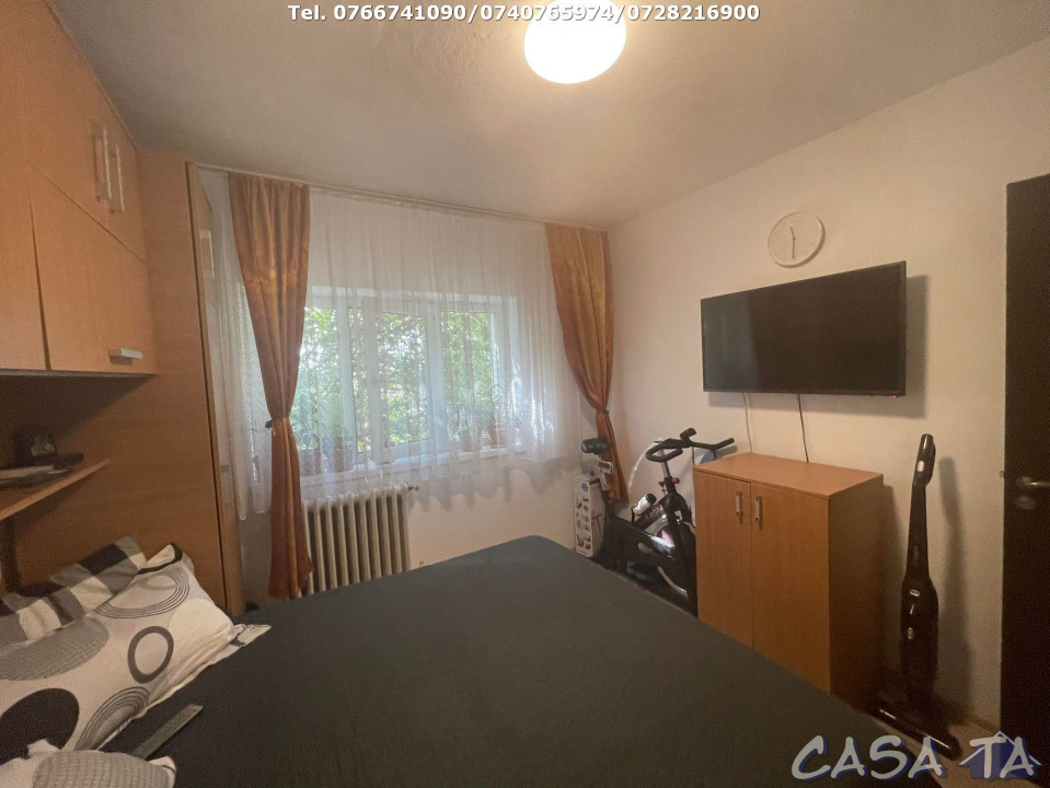Apartament 3 Camere, Etaj 2, Strada 9 Mai - Zona Mall