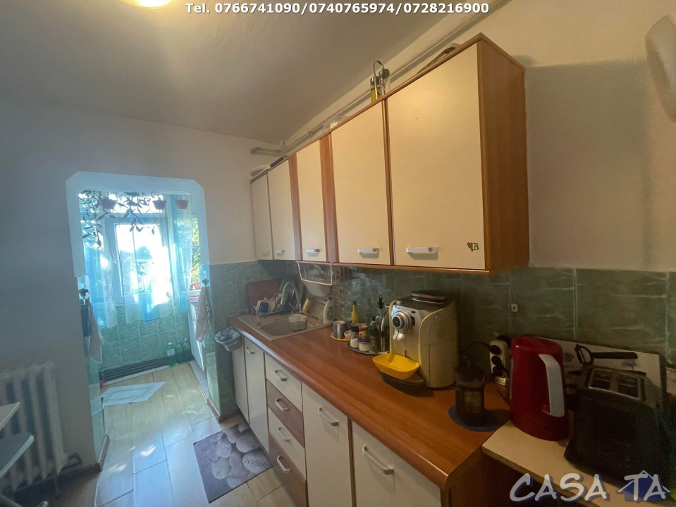 Apartament 3 Camere, Etaj 2, Strada 9 Mai - Zona Mall
