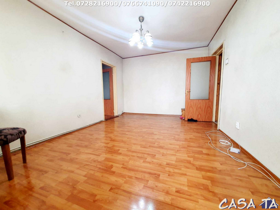 Apartament 3 camere, situat în Târgu Jiu, strada 9 Mai- zona Parcului Lido