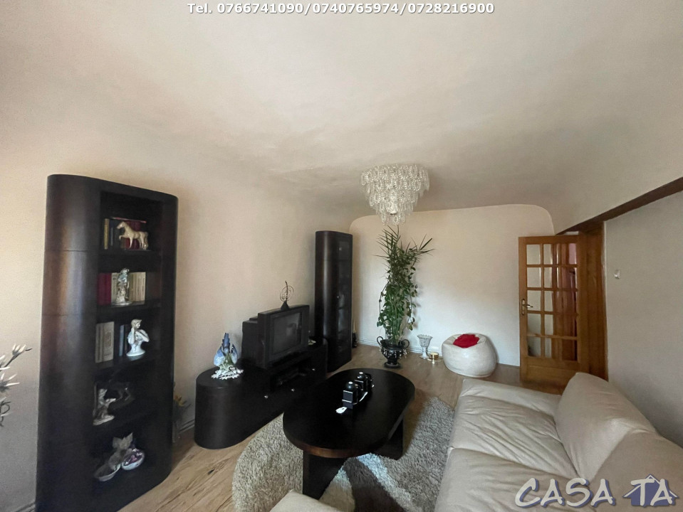 Apartament 4 Camere, Etaj 4, Strada 22 Decembrie 1989