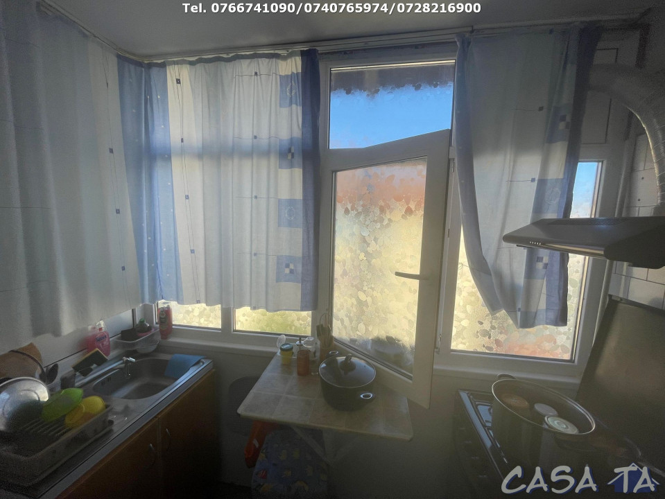 Apartament 2 Camere, Etaj 4 (cu acoperis), Strada Cerna