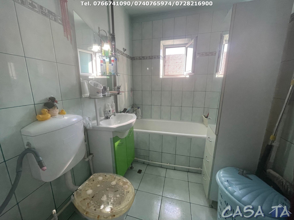 Apartament 2 Camere, Etaj 4 (cu acoperis), Strada Cerna