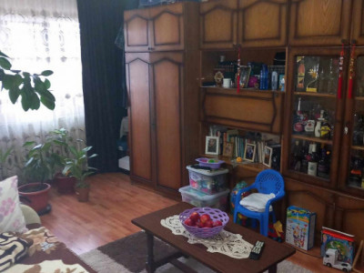 Apartament 2 camere ,situat în Rovinari, Str Florilor