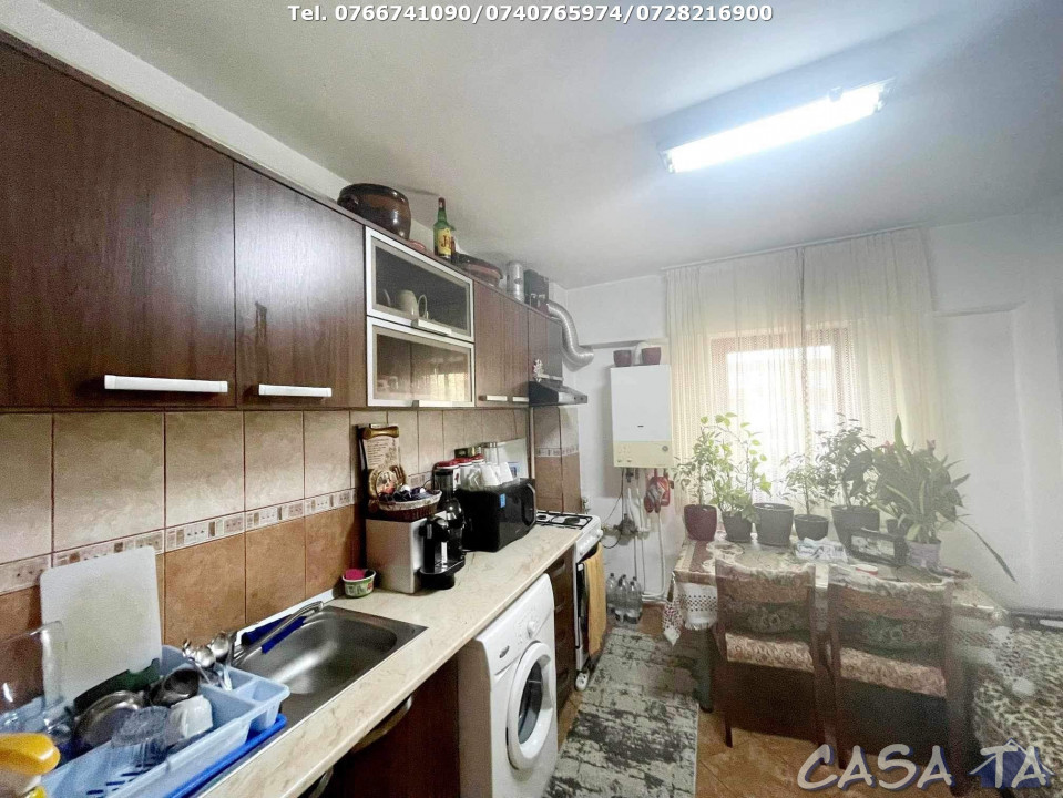 Apartament 2 Camere, Etaj 3, Strada Victoriei, Zona Shopping City Targu Jiu
