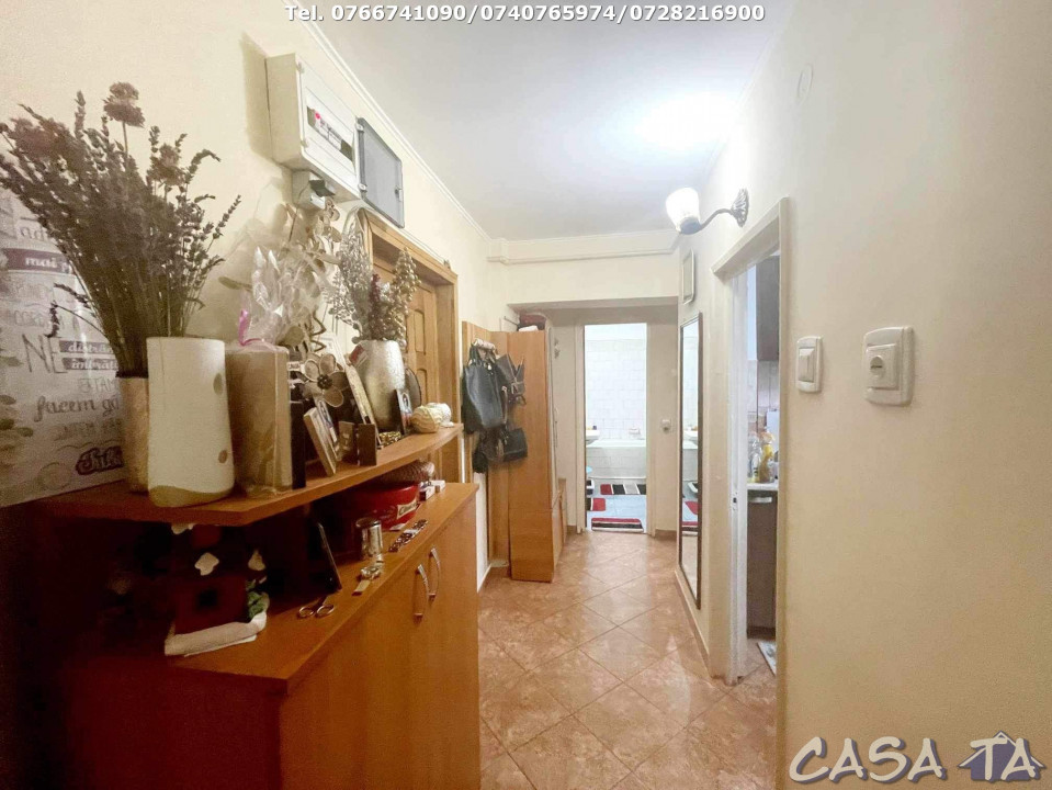 Apartament 2 Camere, Etaj 3, Strada Victoriei, Zona Shopping City Targu Jiu