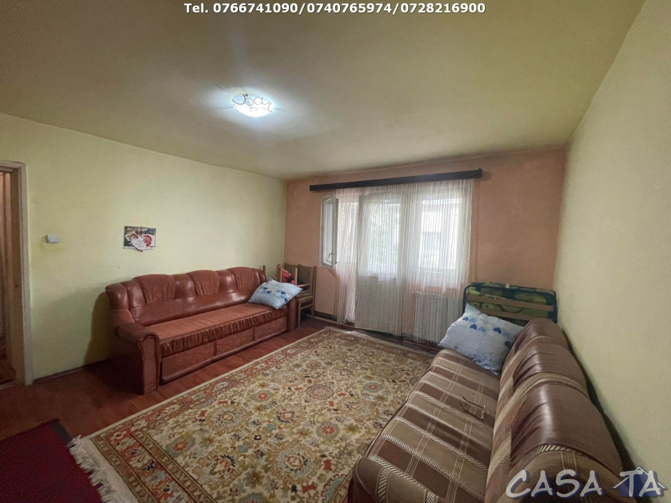Apartament 2 Camere, Etaj 1, Strada Comuna din Paris