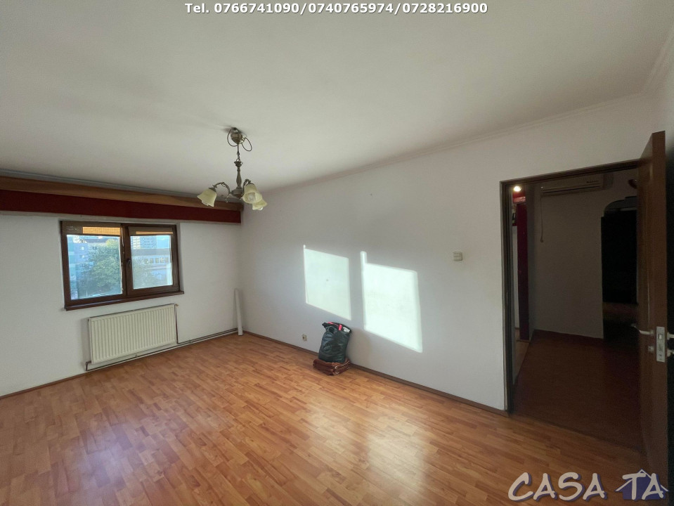 Apartament 3 Camere, Etaj 3, Strada Castanilor
