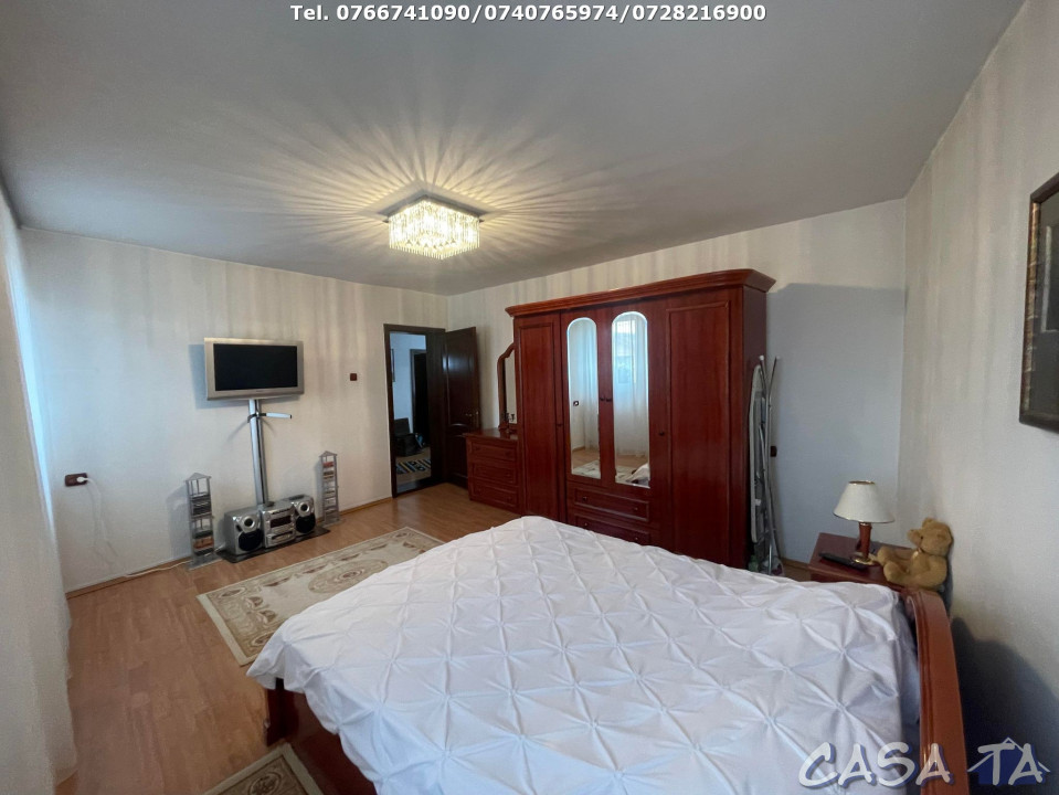 Vila De Lux, D+P+E+M, 5 Camere, Calea Severinului