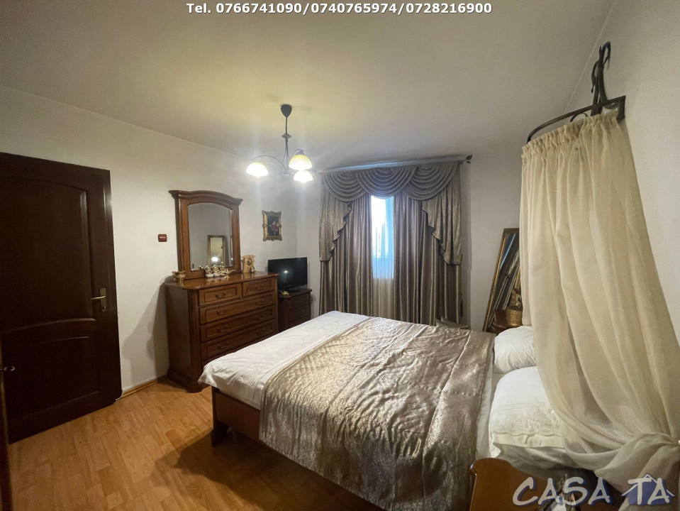 Vila De Lux, D+P+E+M, 5 Camere, Calea Severinului