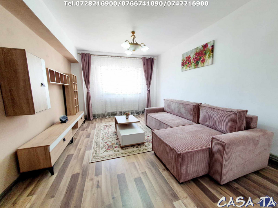 Închiriere apartament 4 camere, situat în Târgu Jiu, Str Traian (Zona Centrala)