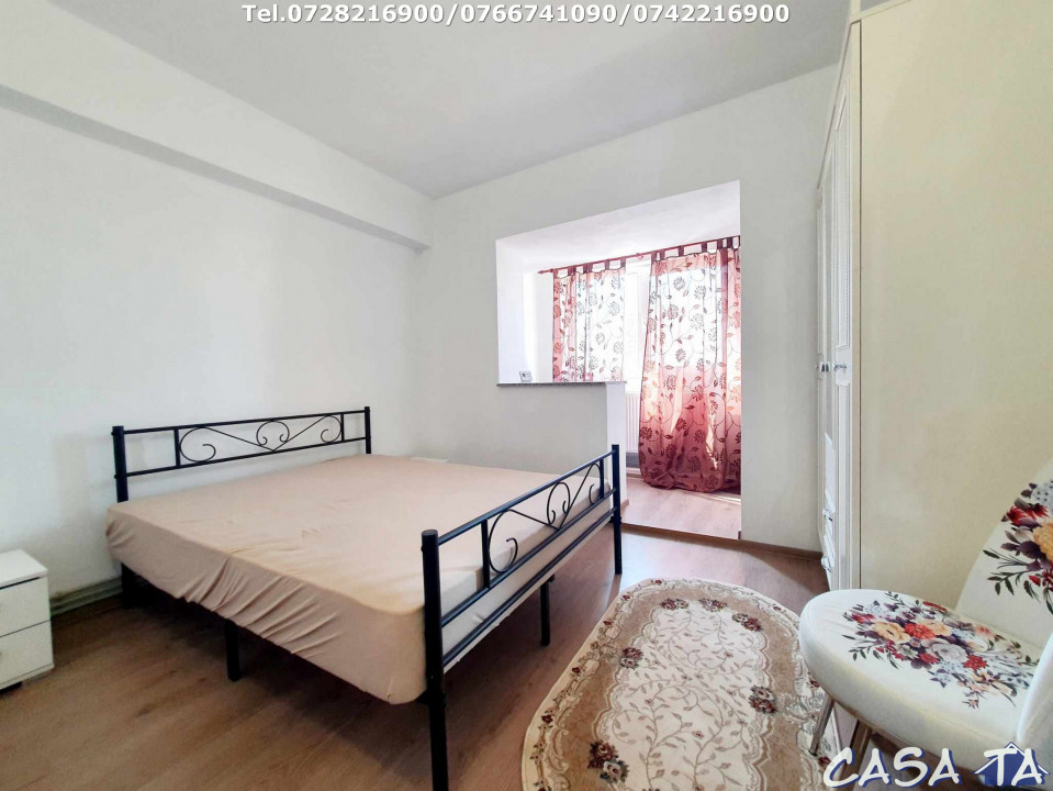 Închiriere apartament 4 camere, situat în Târgu Jiu, Str Traian (Zona Centrala)
