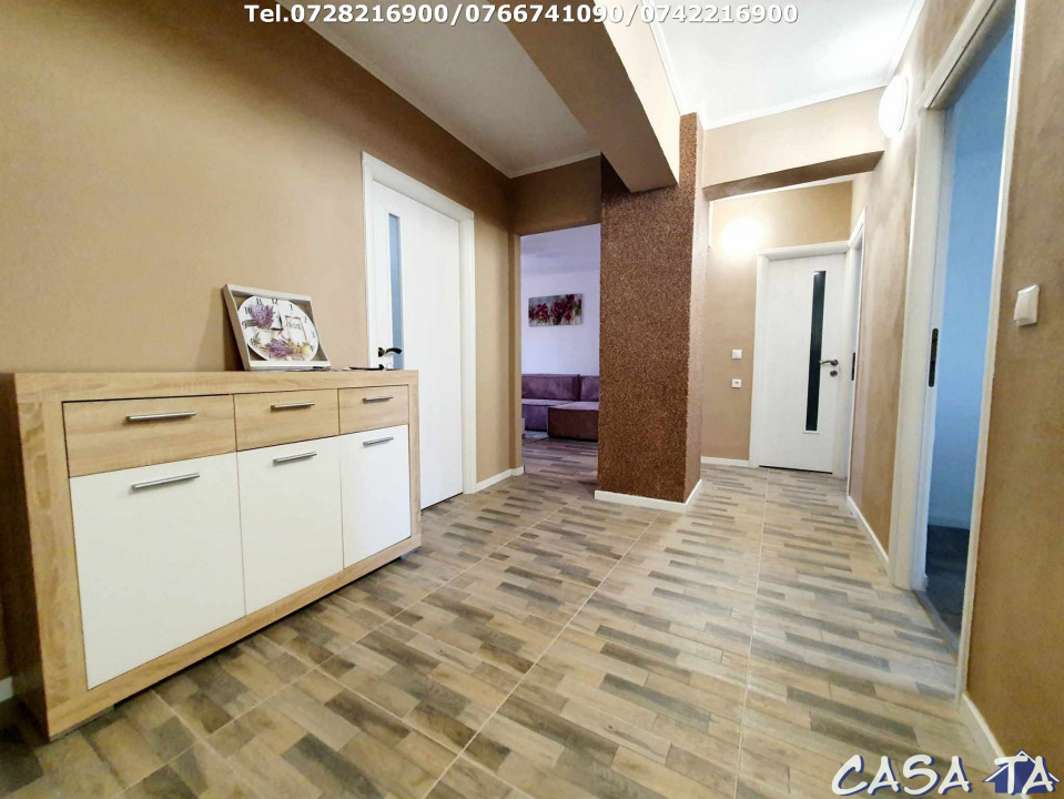 Închiriere apartament 4 camere, situat în Târgu Jiu, Str Traian (Zona Centrala)