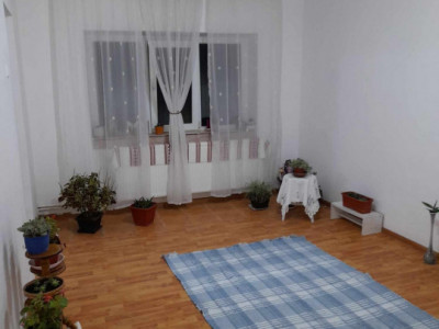 Garsoniera, situata în Rovinari, Str.22 Decembrie 1989