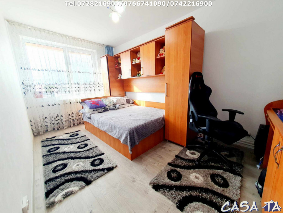 Apartament 4 camere, situat în Târgu Jiu, Str Gheorghe Barboi