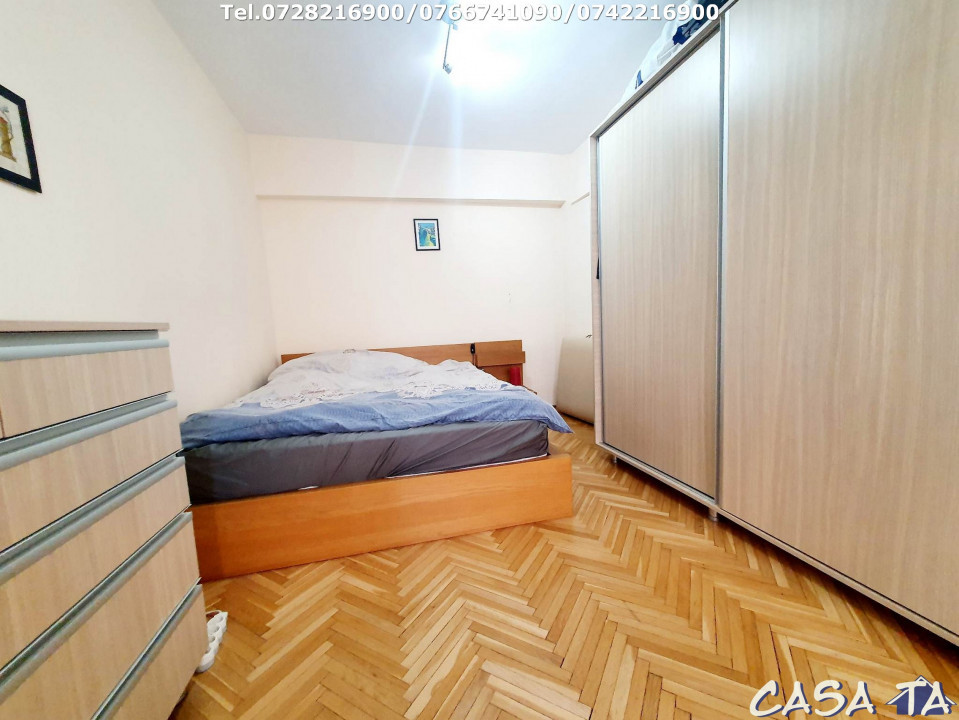 Apartament 4 camere, situat în Târgu Jiu, Str. Traian