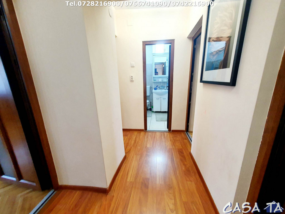 Apartament 4 camere, situat în Târgu Jiu, Str. Traian