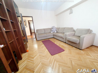 Apartament 4 camere, situat în Târgu Jiu, Str. Traian