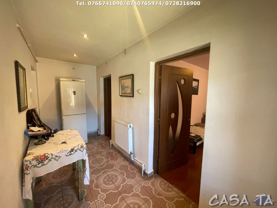 De Vanzare 2 Case La Cheie, Strada Petresti