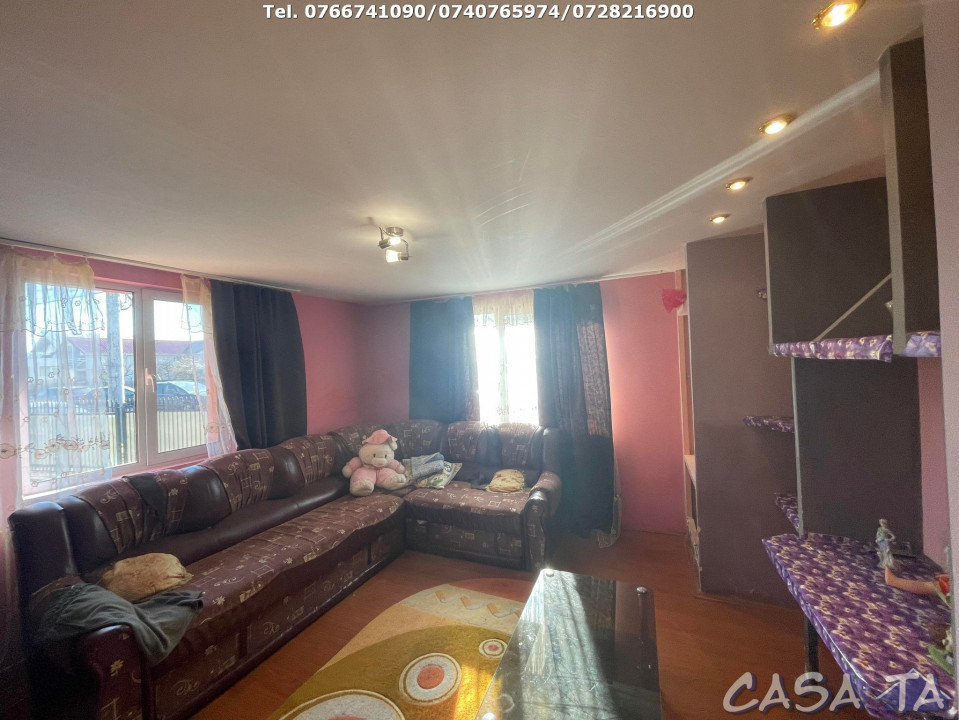 De Vanzare 2 Case La Cheie, Strada Petresti