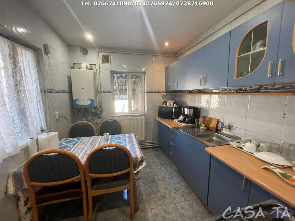 De Vanzare 2 Case La Cheie, Strada Petresti