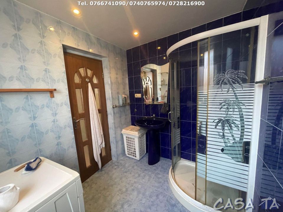 De Vanzare 2 Case La Cheie, Strada Petresti